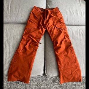 Burton snow pants Women’s S. Nice curvy fit